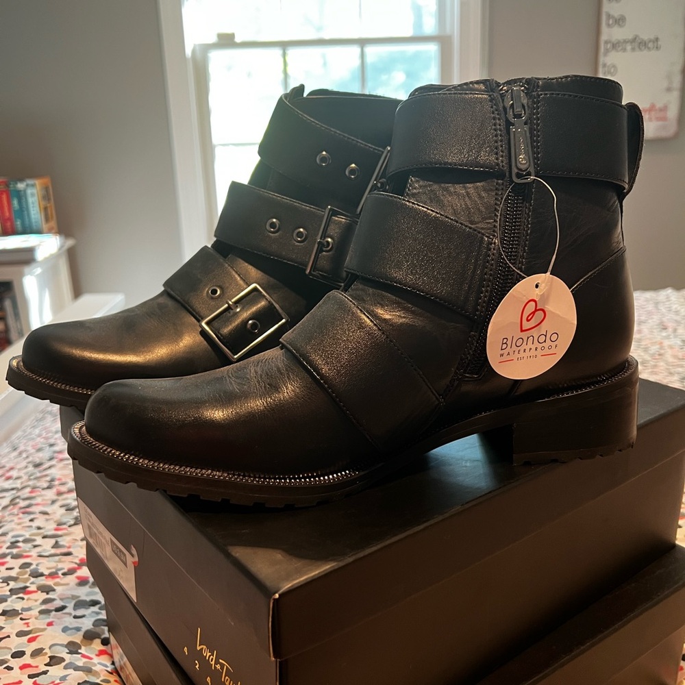 Blondo Women’s Black Buckle Boots, NWT